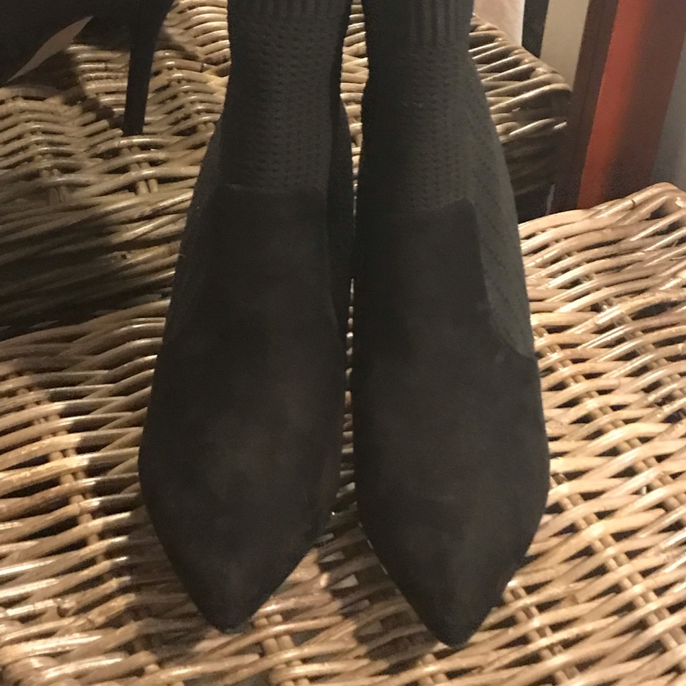 High heeled bootie